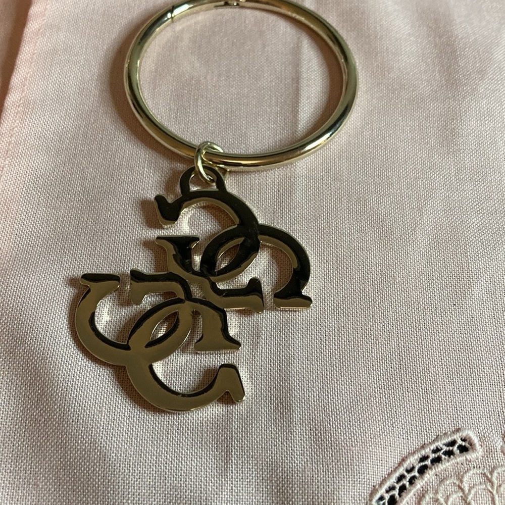 Super Sized Guess Purse Bling